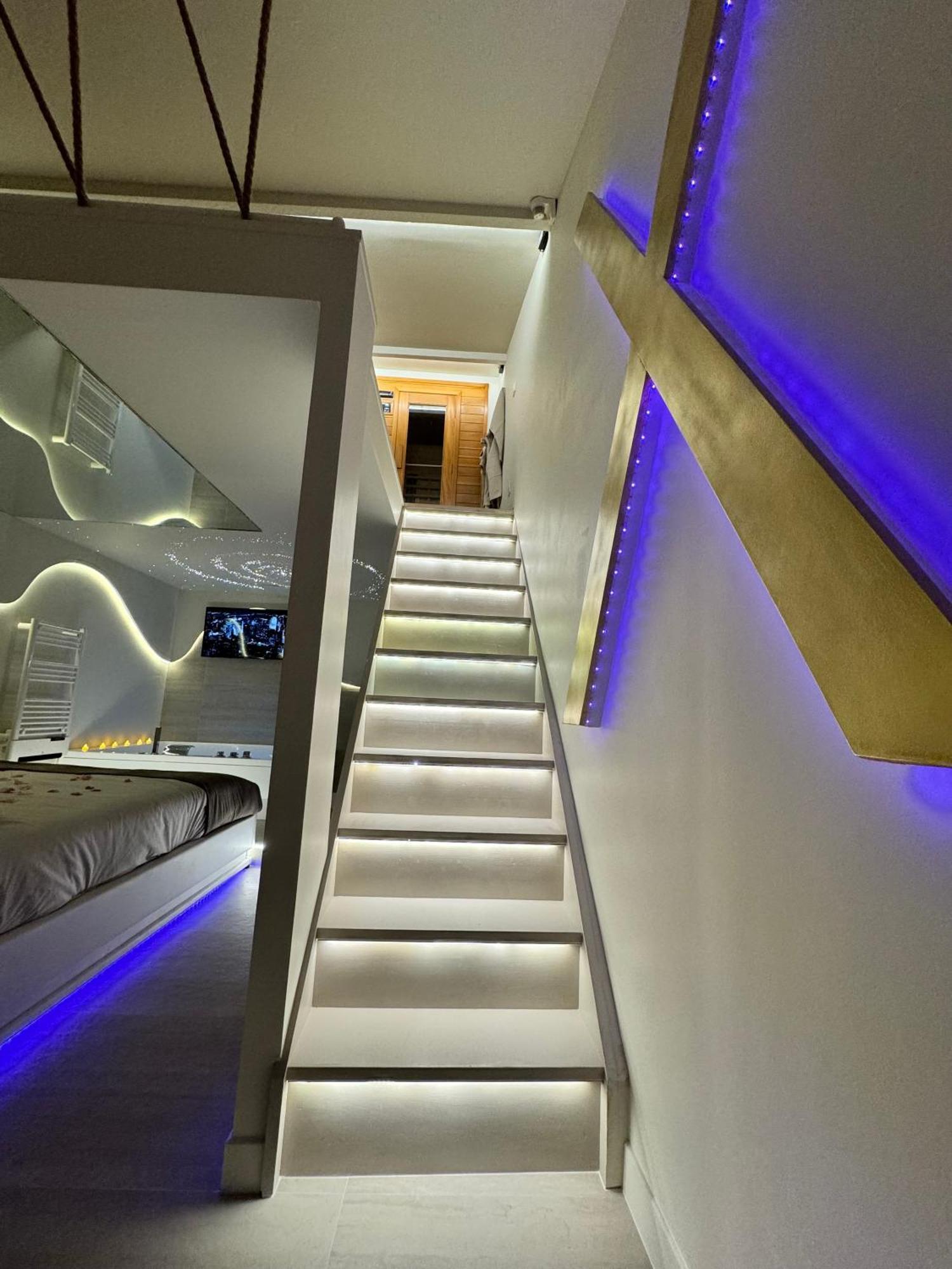 Spa Privatif - Love Room Luxe - Proche Disney Marles-en-Brie Exterior foto